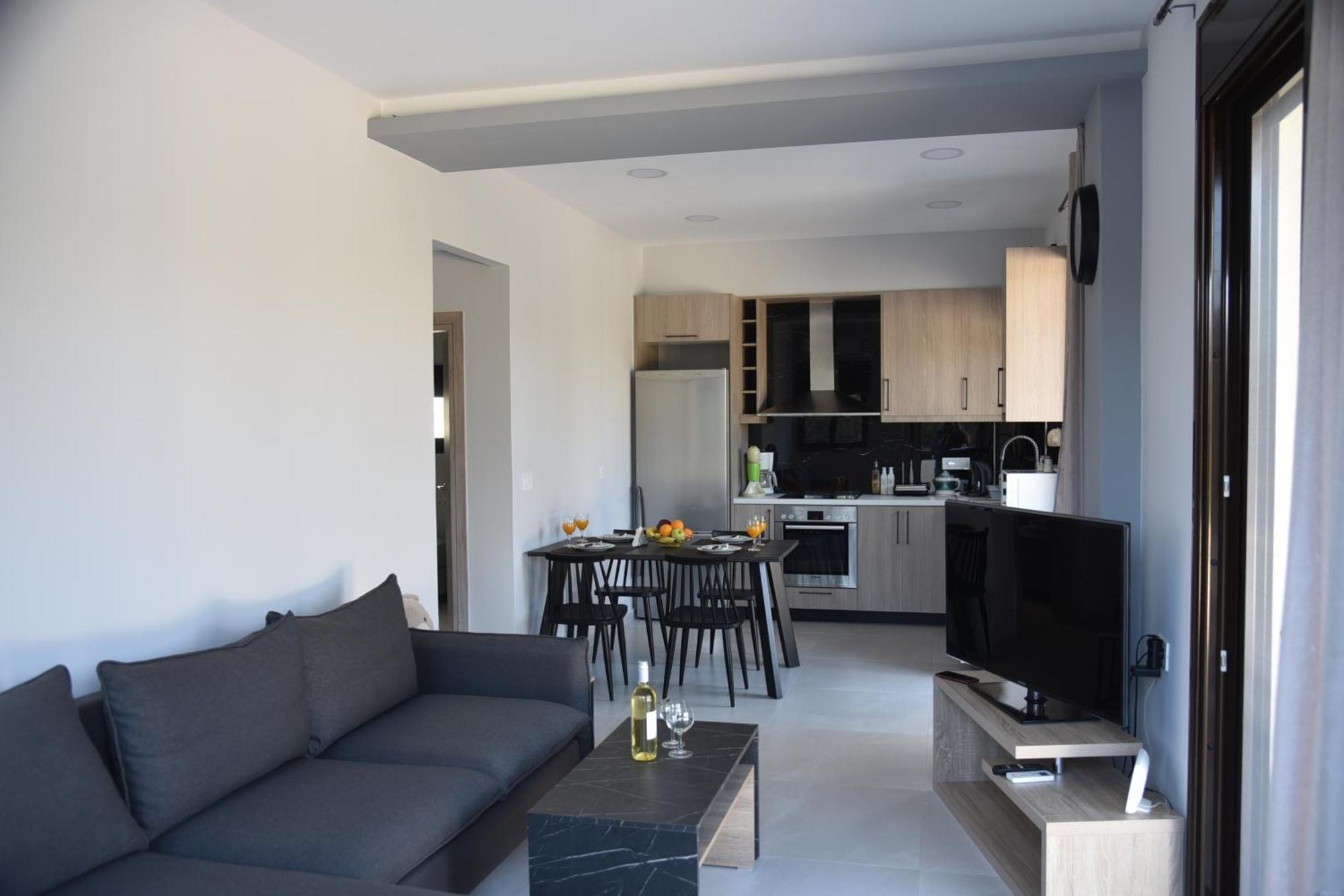 Pirgos Deluxe Apartment - Private Parking Kissamos Bagian luar foto