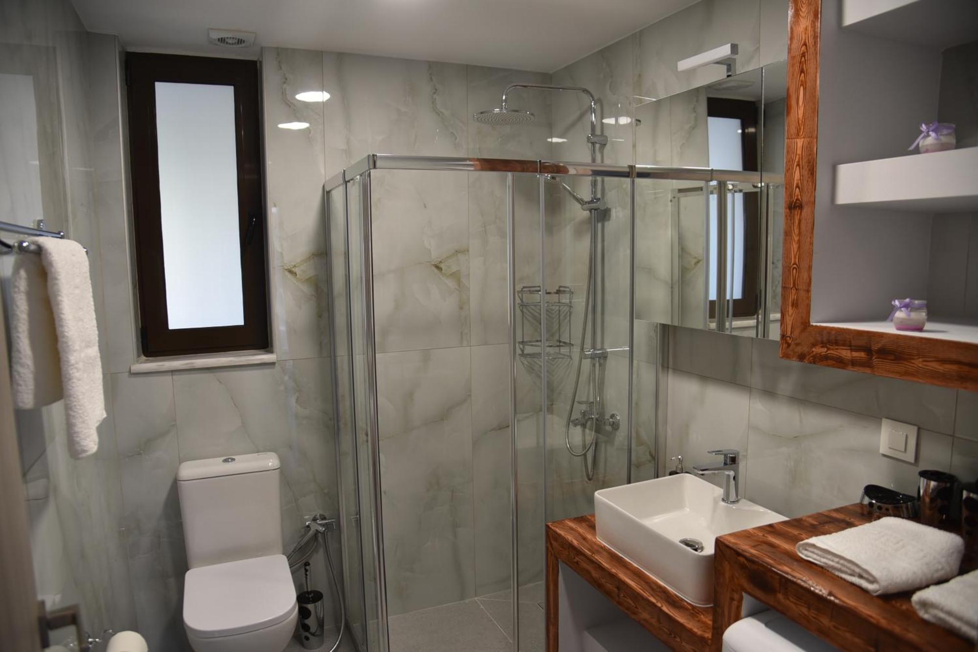 Pirgos Deluxe Apartment - Private Parking Kissamos Bagian luar foto