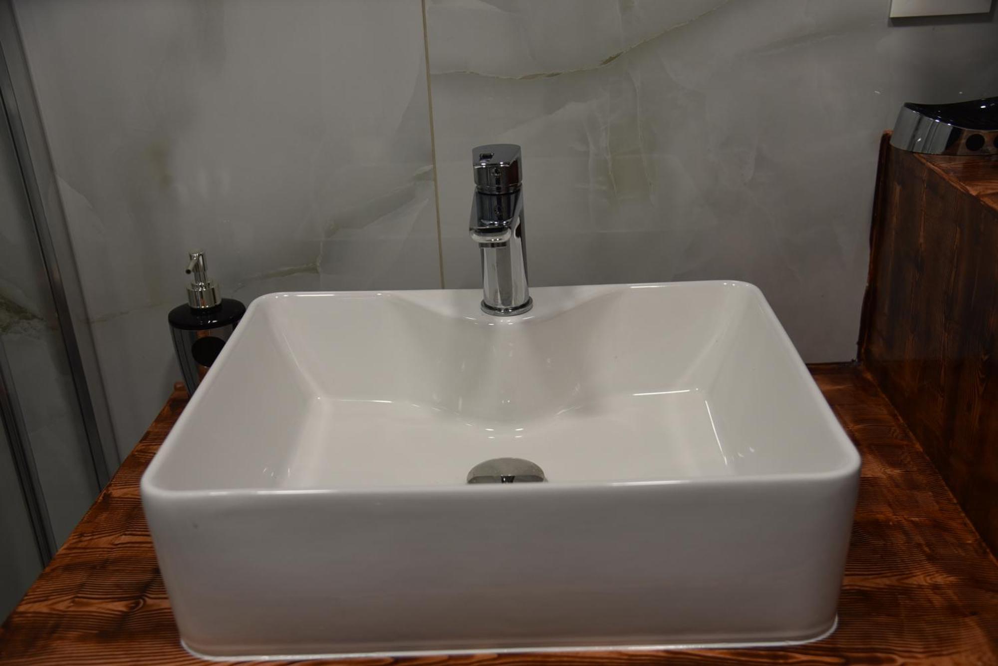 Pirgos Deluxe Apartment - Private Parking Kissamos Bagian luar foto