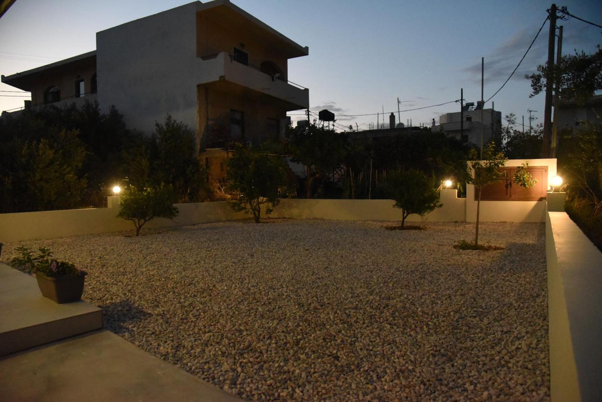 Pirgos Deluxe Apartment - Private Parking Kissamos Bagian luar foto