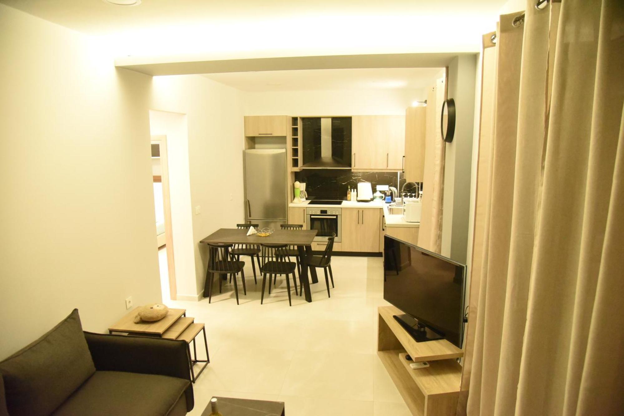 Pirgos Deluxe Apartment - Private Parking Kissamos Bagian luar foto